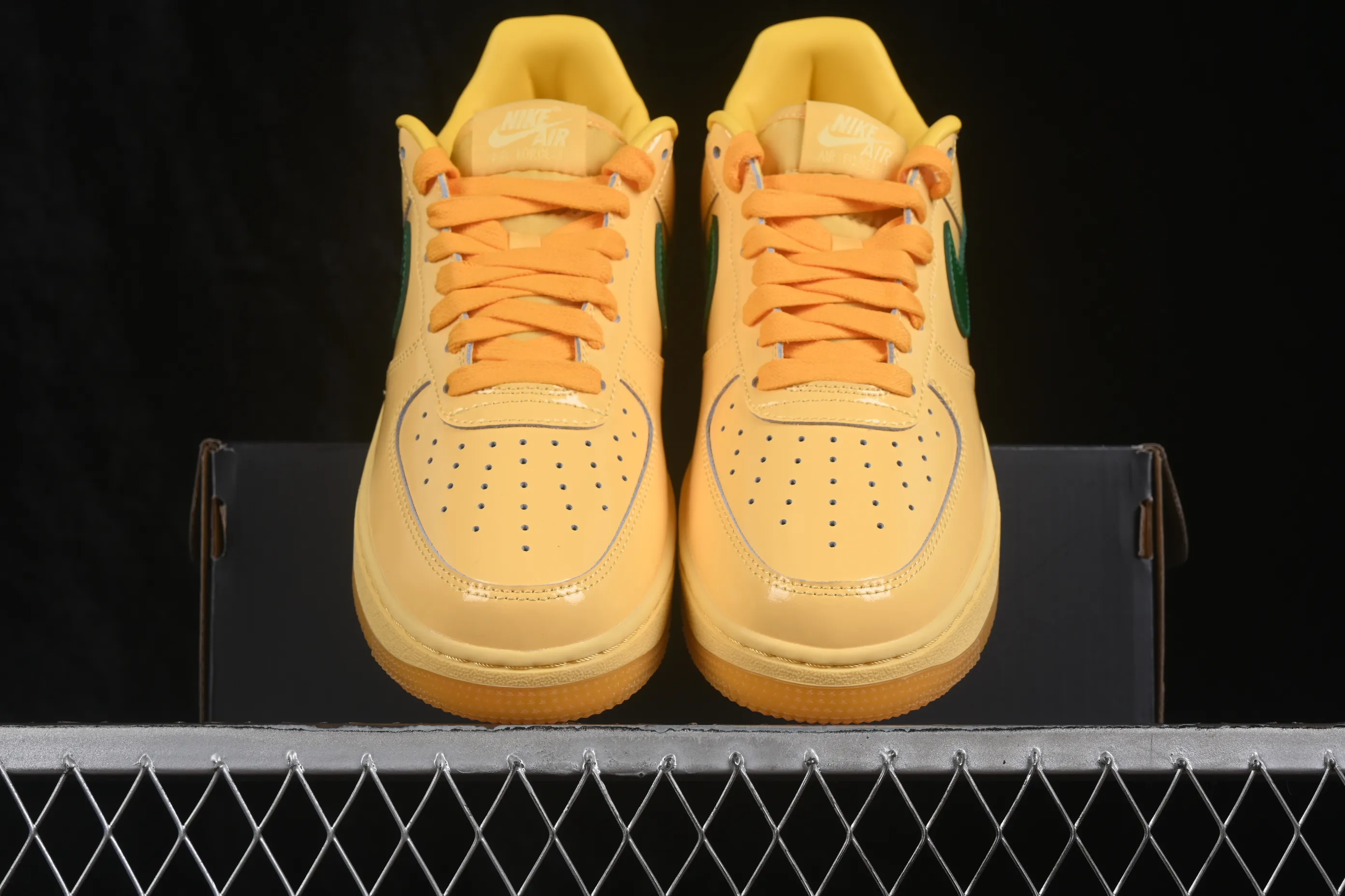 All categories Nk Air Force 1 Air Force series Nk Air Force 1 Low Air Force low-top C version Nike Air Force 1'07 Low "Topaz Gold" Topaz Air Force 1 low-top casual sneakers IO4489-700